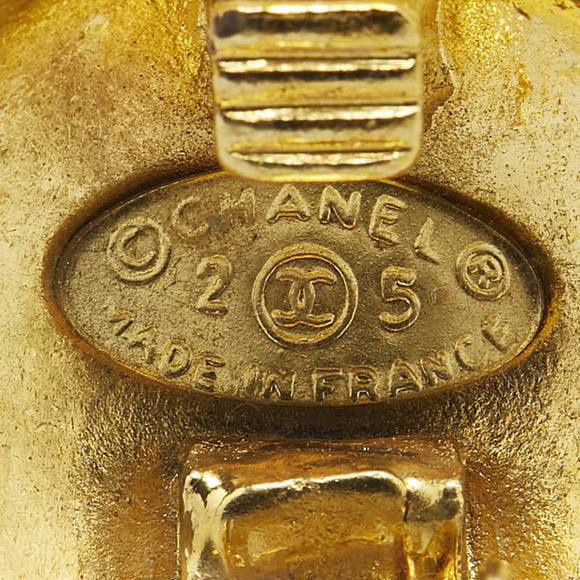 CHANEL Coco Mark Round Earrings Gold Plated - Picture 4 of 6